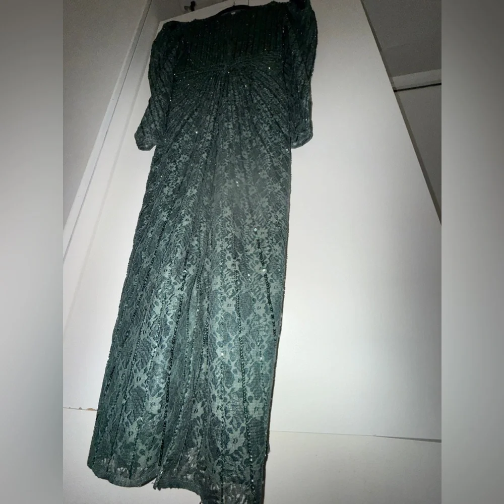 NWT | Mac Duggal 93676 Deep Green Beaded Lace Long Sleeve Midi Dress Size 6